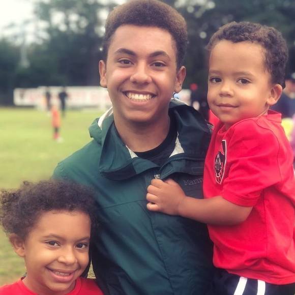 Meet your Posher, Sean - Picture 1 of 1